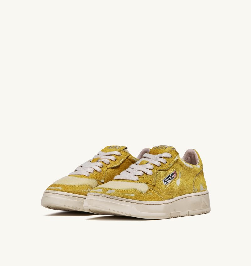 Zapatillas Autry Medalist Low Mujer Amarillo | M2TC0QU