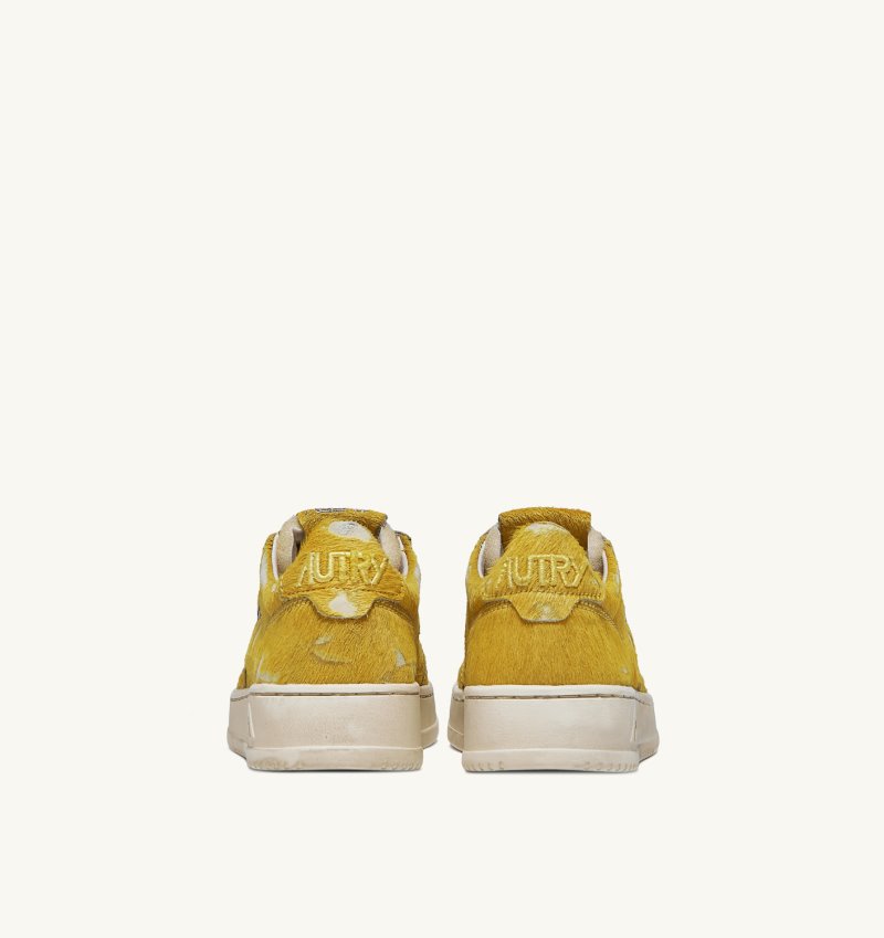 Zapatillas Autry Medalist Low Mujer Amarillo | M2TC0QU