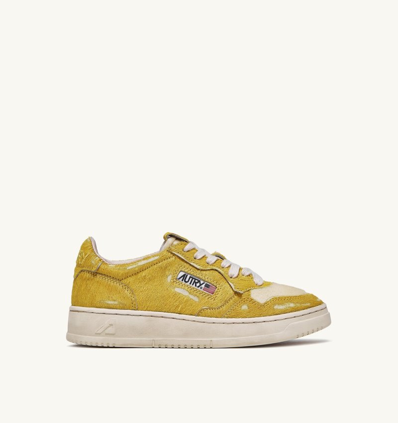 Zapatillas Autry Medalist Low Mujer Amarillo | M2TC0QU