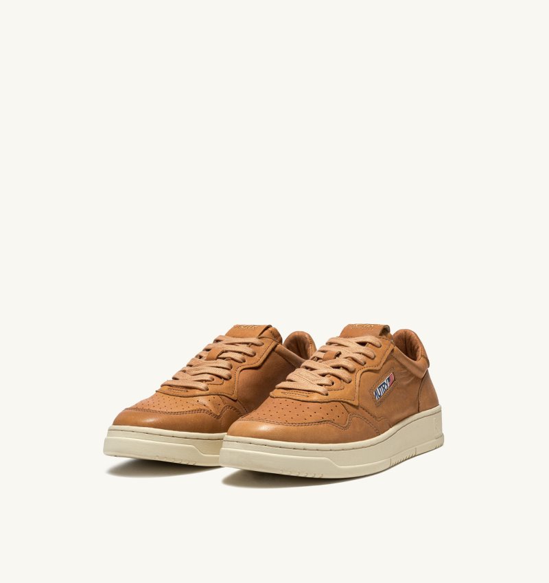 Zapatillas Autry Medalist Low Mujer Beige | QVTUPGS